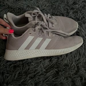 Adidas’s cloudfom shoes in good condition only worn a few times